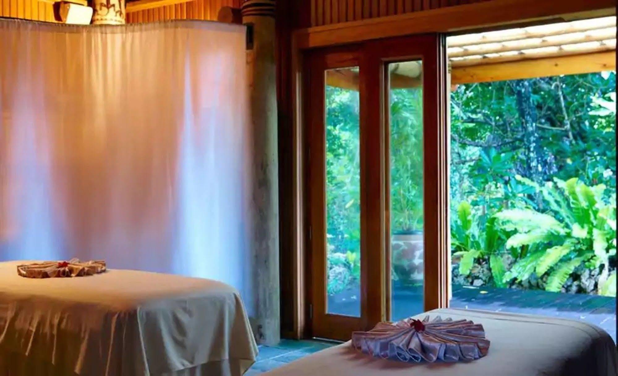 סאבוסאבו Namale Resort And Spa מראה חיצוני תמונה